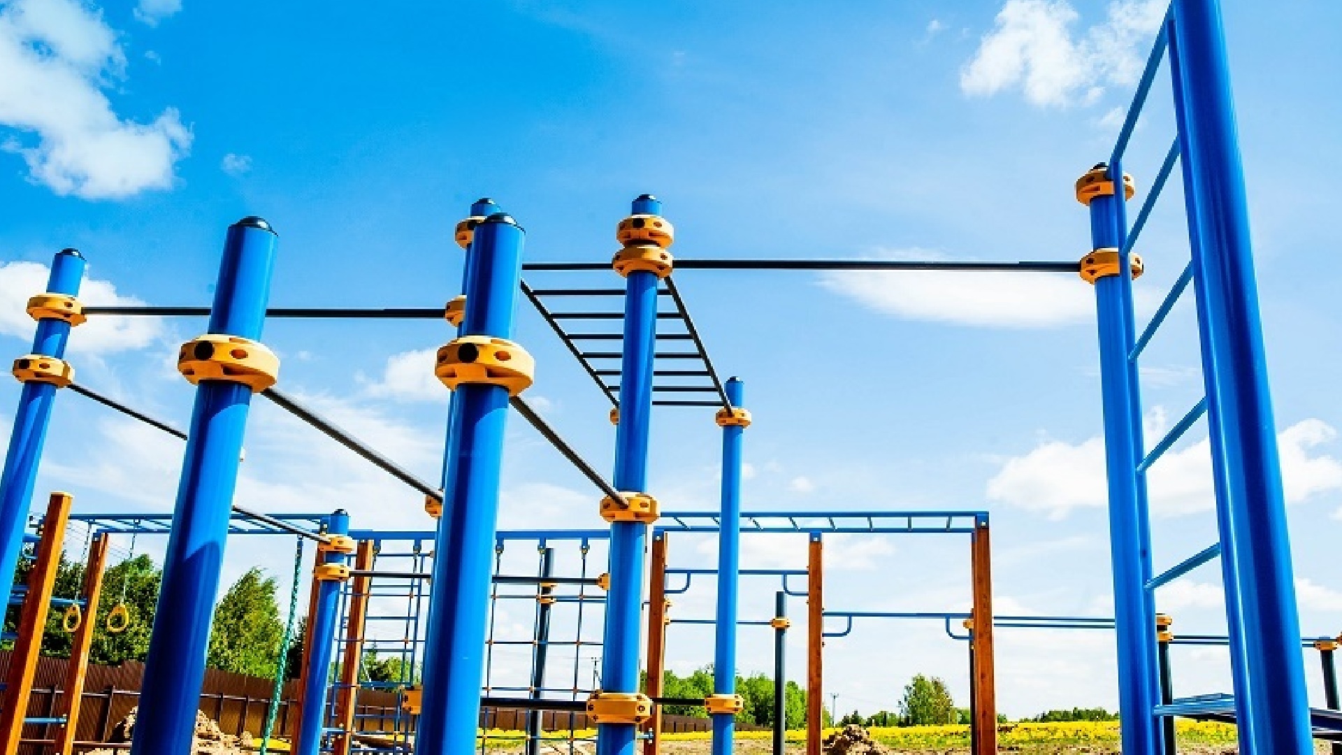 Спортивная площадка