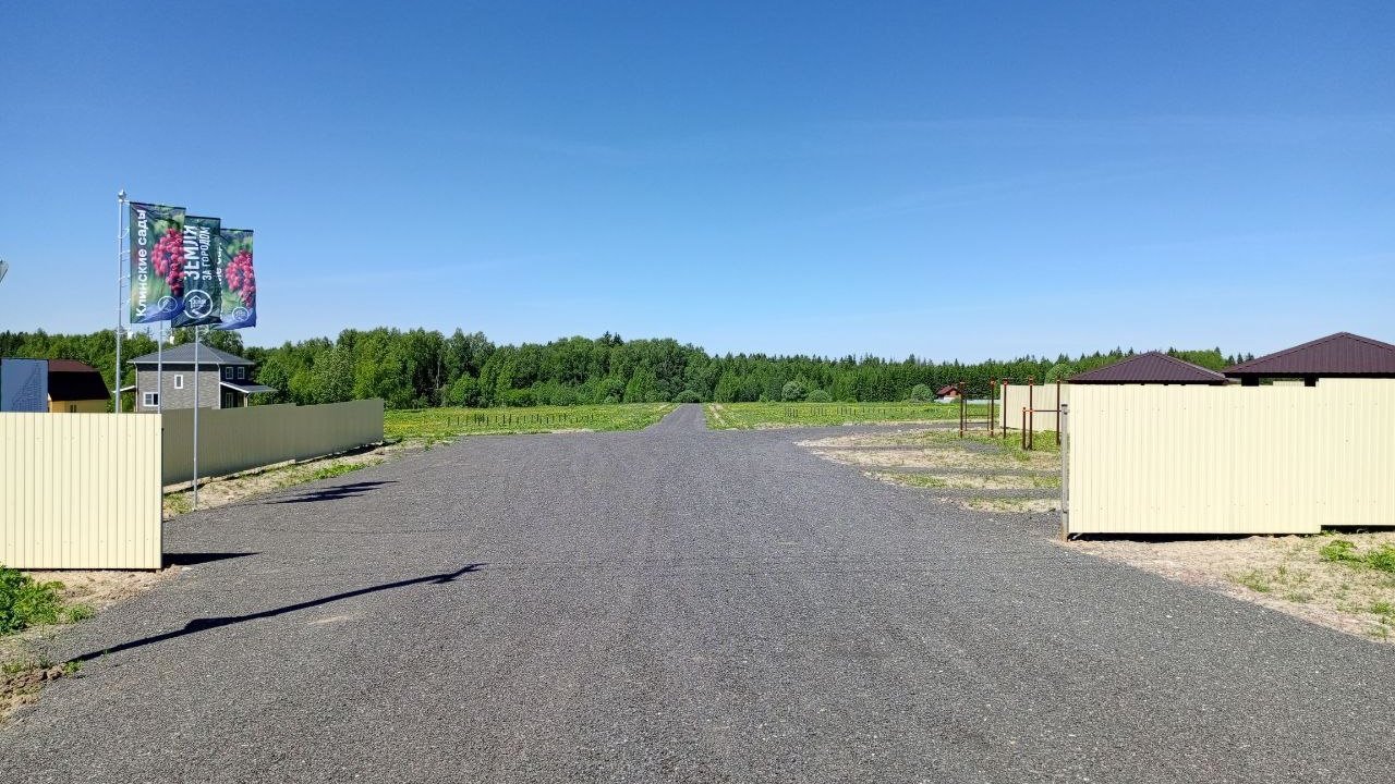Внутрипоселковая дорога с твёрдым покрытием