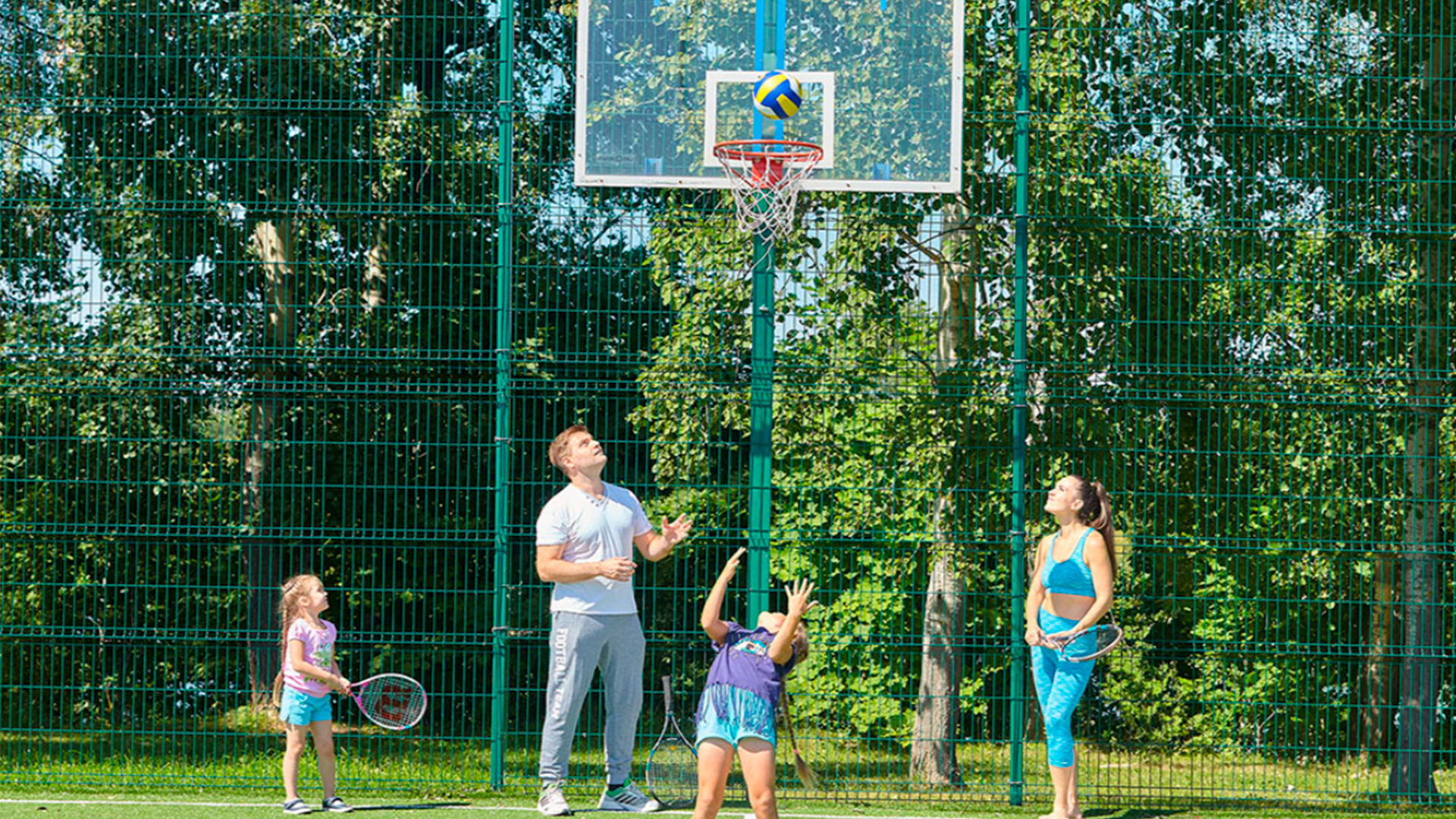 Спортивная площадка