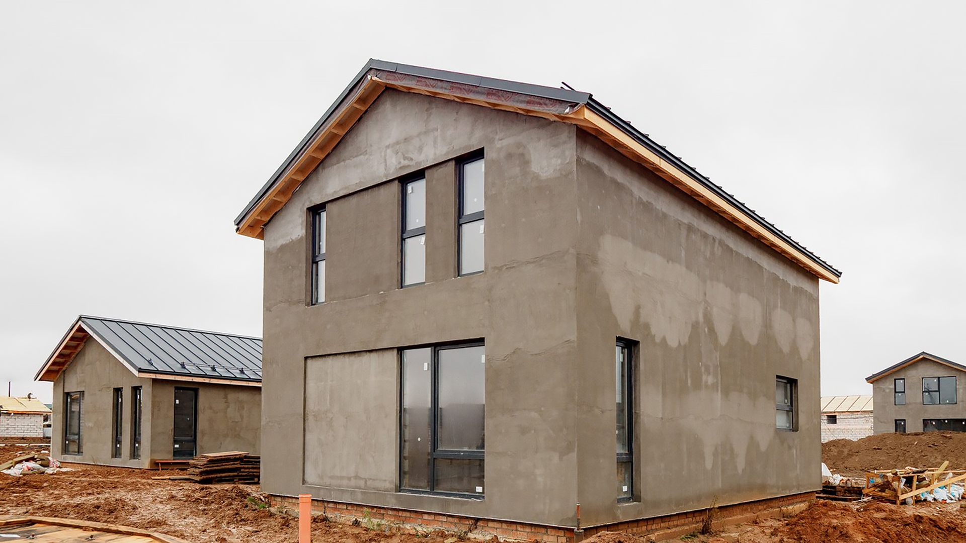 Строящийся дом