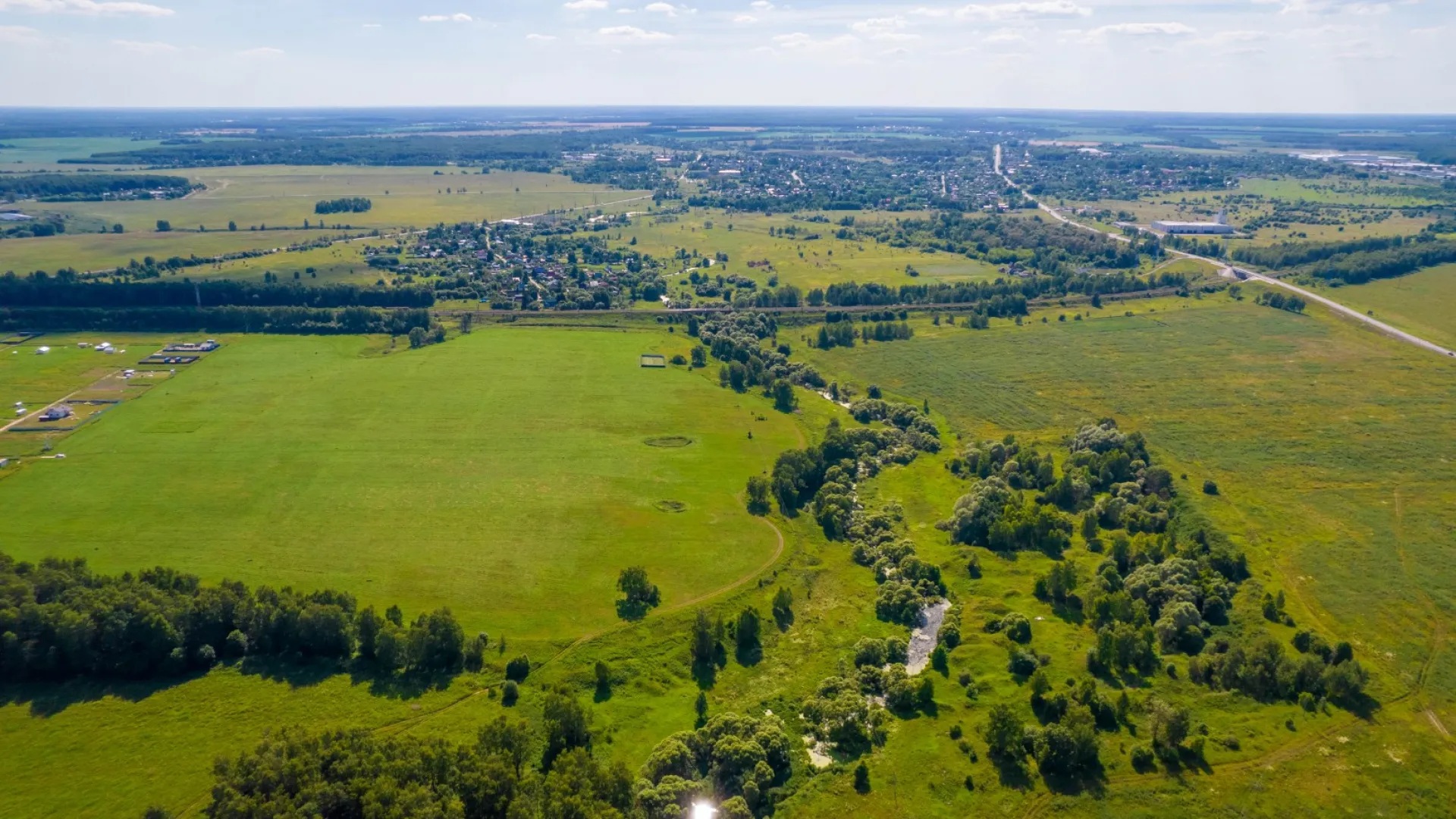 Вид сверху на поселок