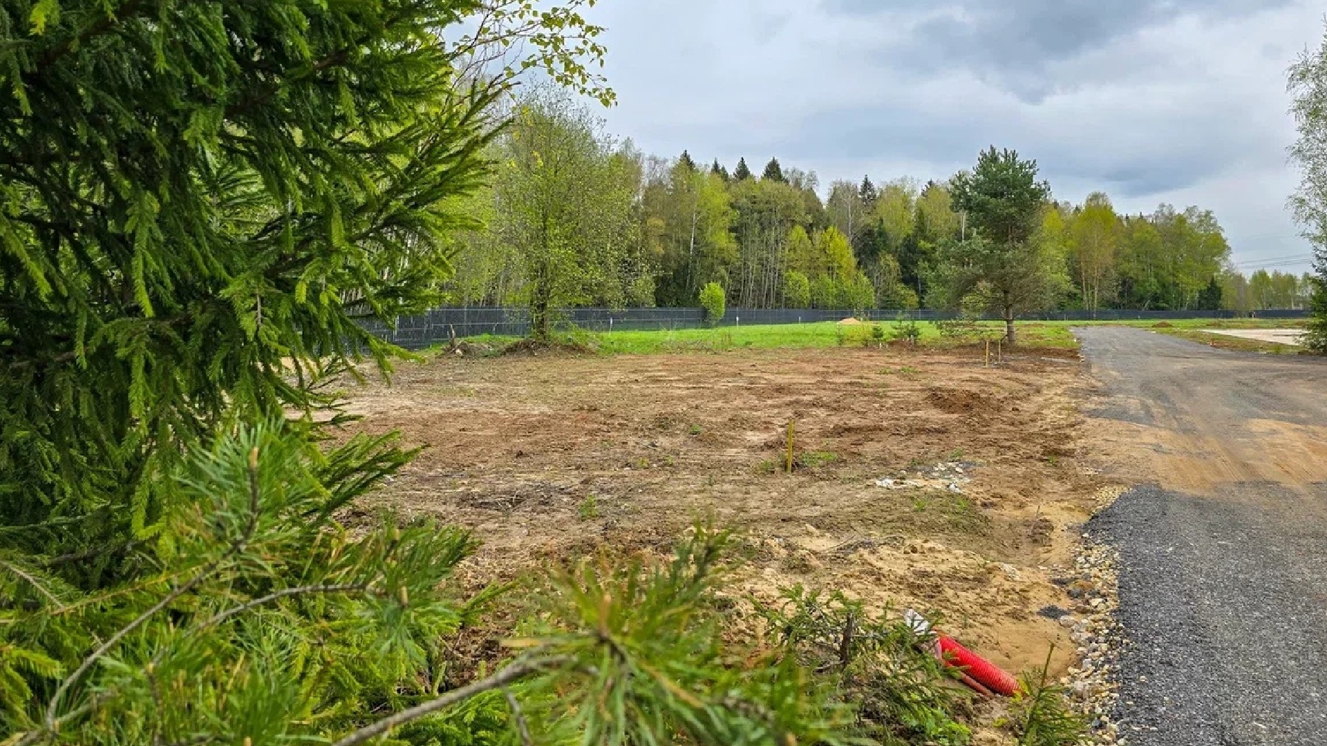 Дорога с участком