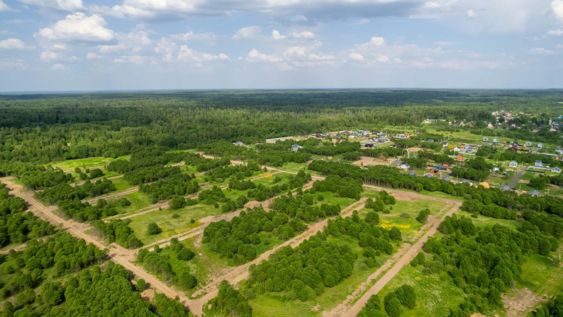 Вид сверху на поселок