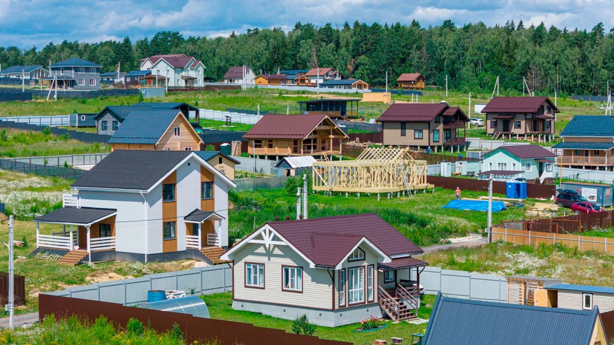 Живописный берег