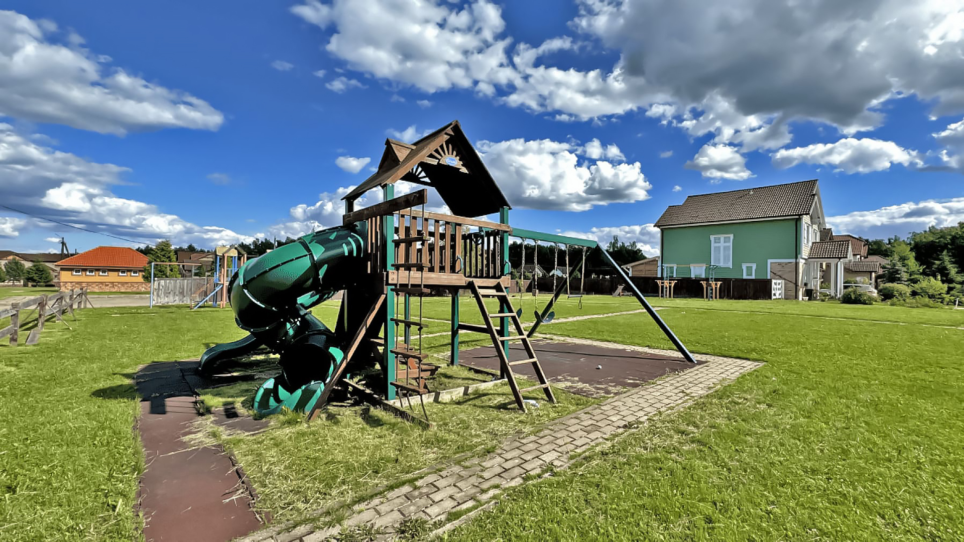 Детская площадка