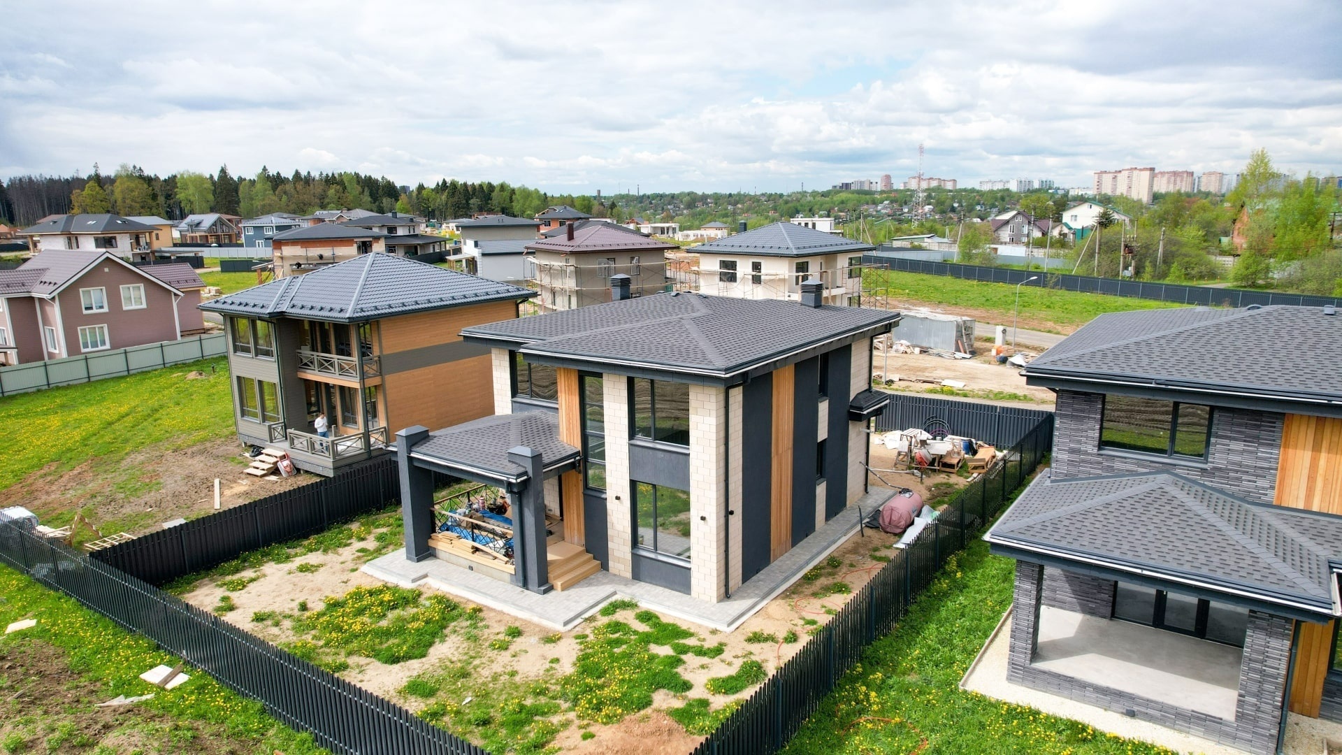 Дом в коттеджном поселке