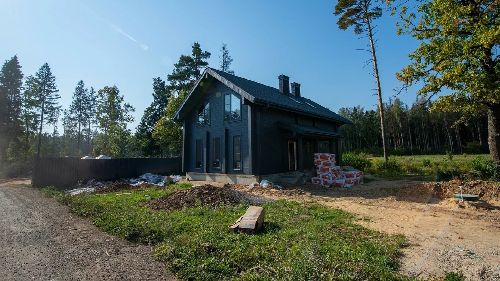 Дом у дороги