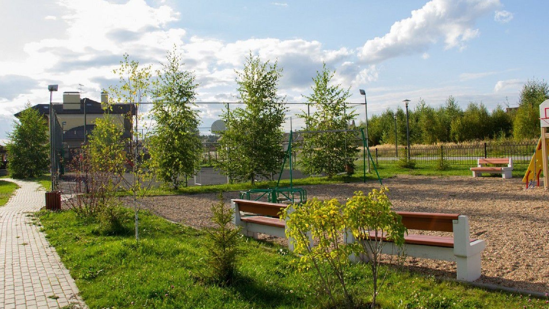 Спортивная площадка