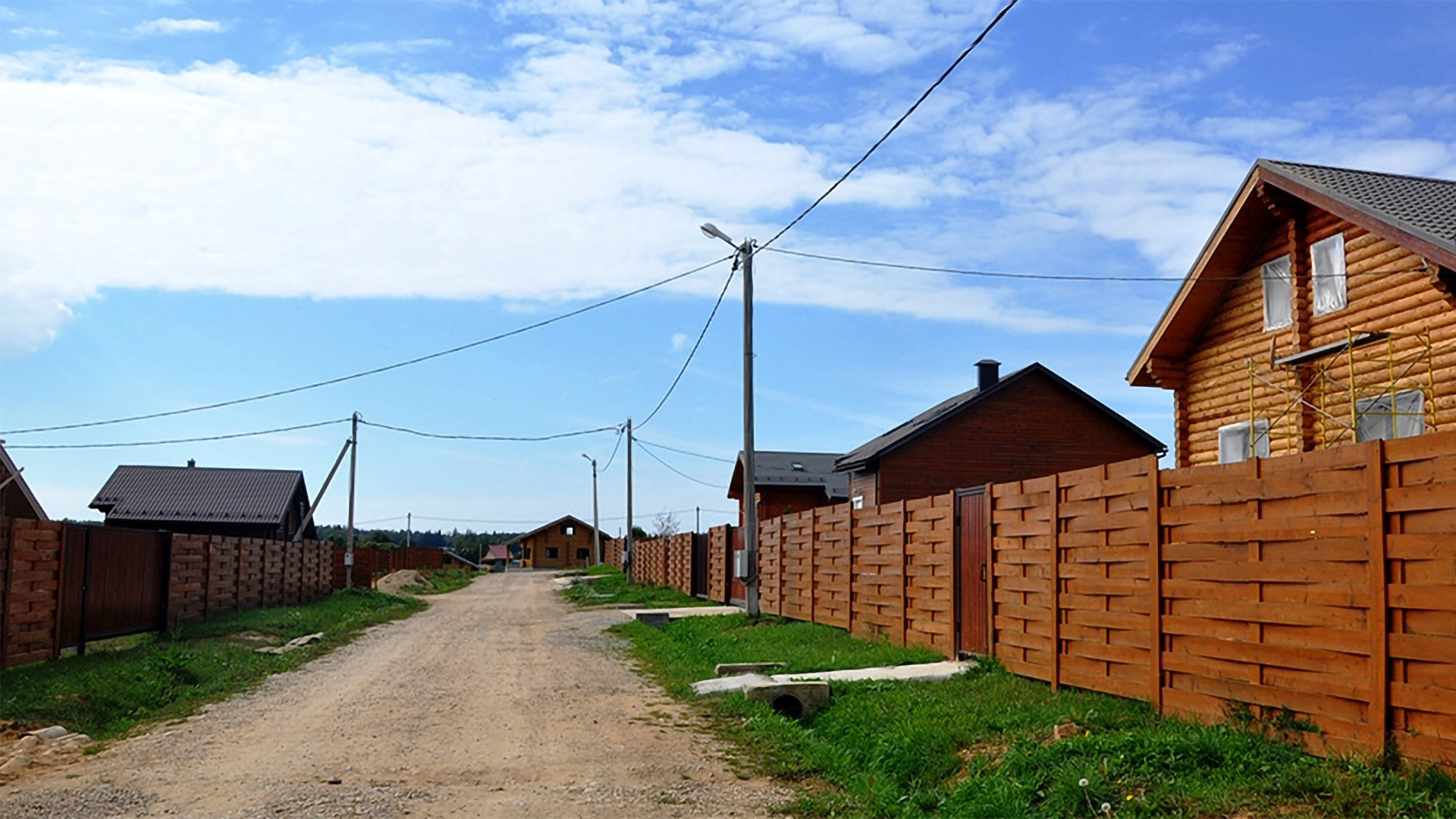 Улица в поселке