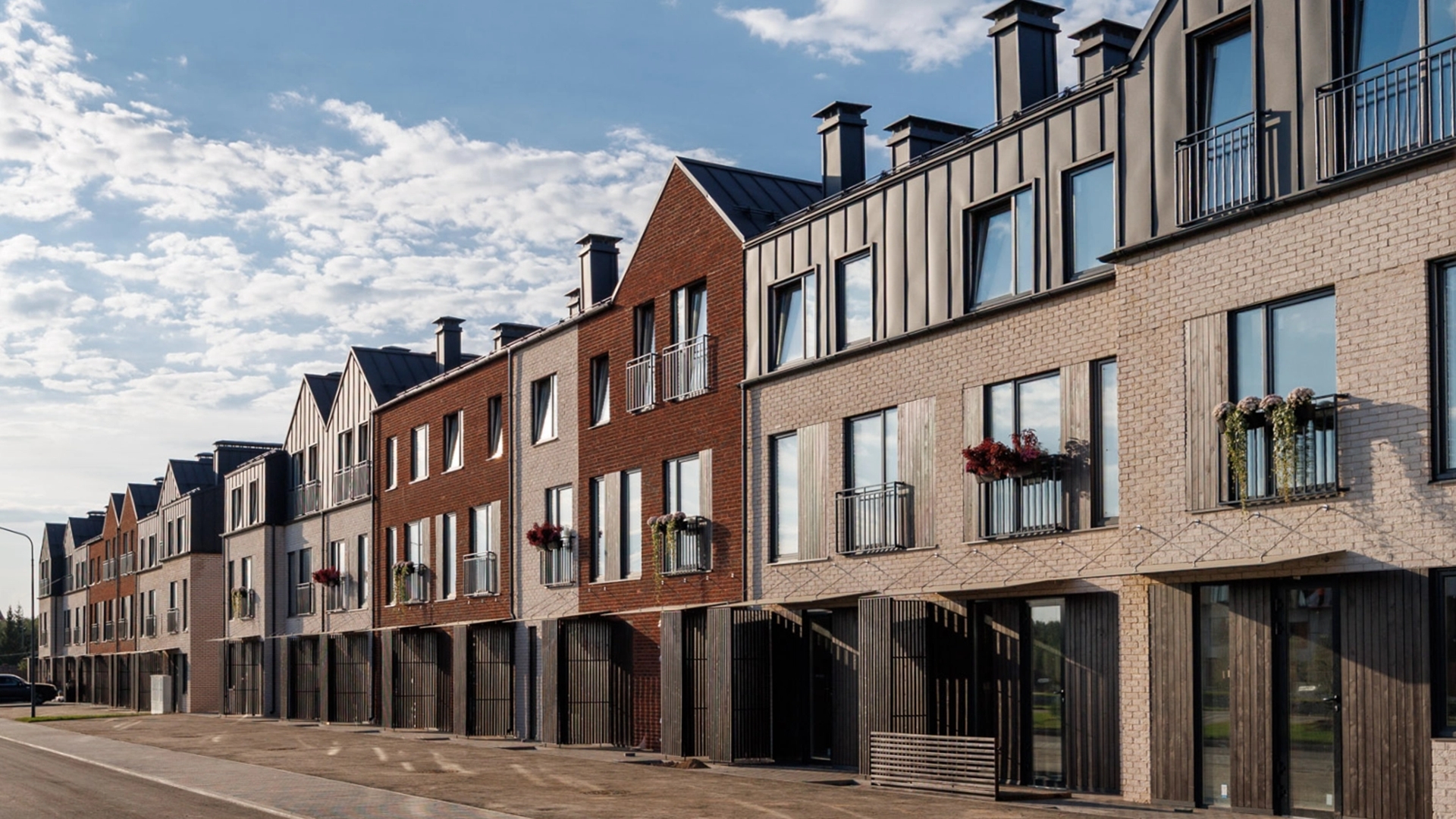 Дома-таунхаусы в коттеджном поселке