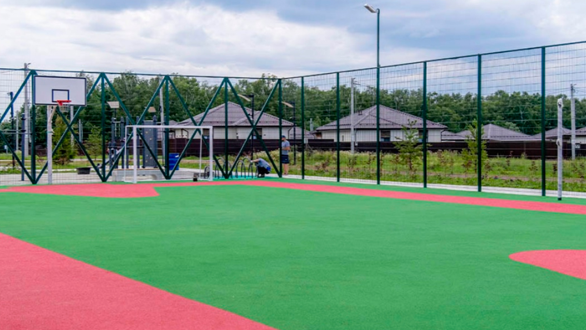 Спортивная площадка