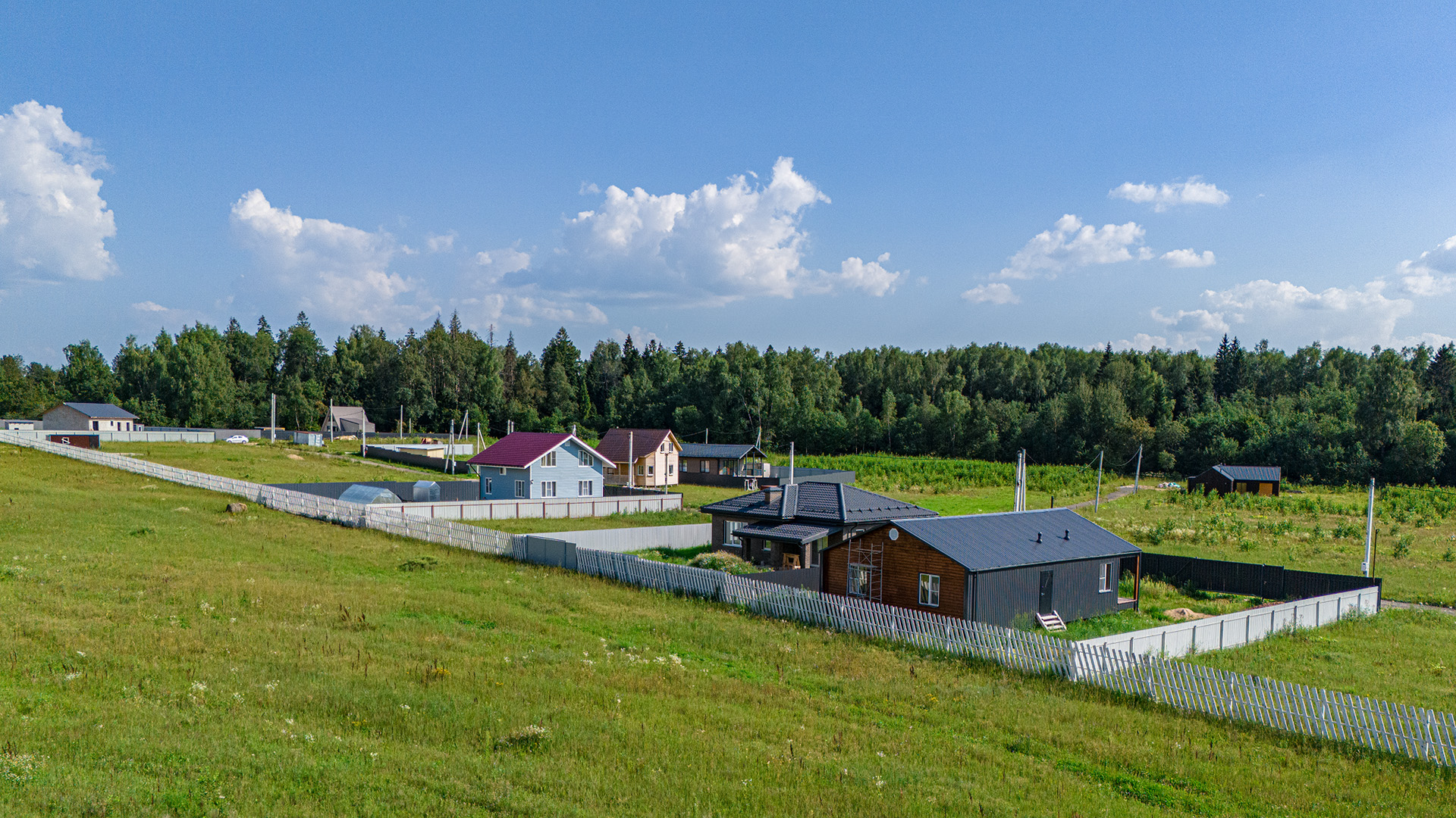 Дома в поселке