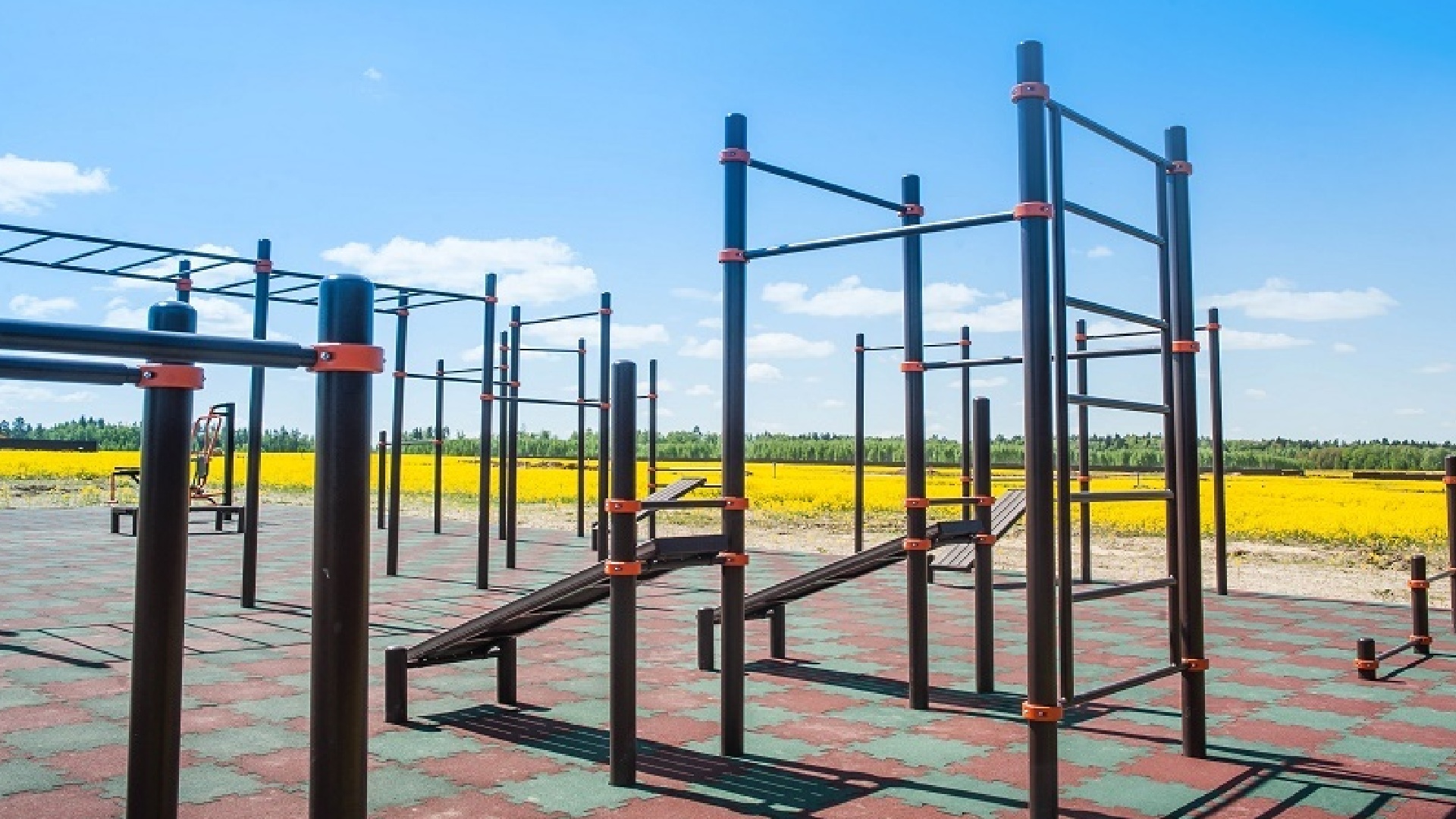 Спортивная площадка