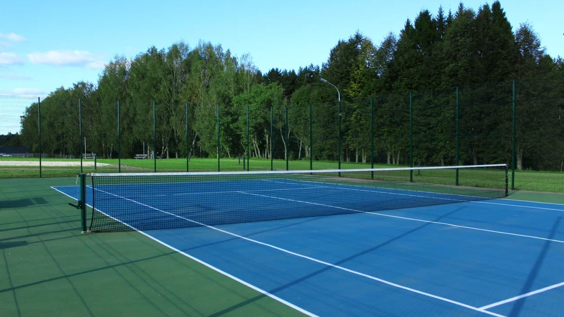 Теннисный корт