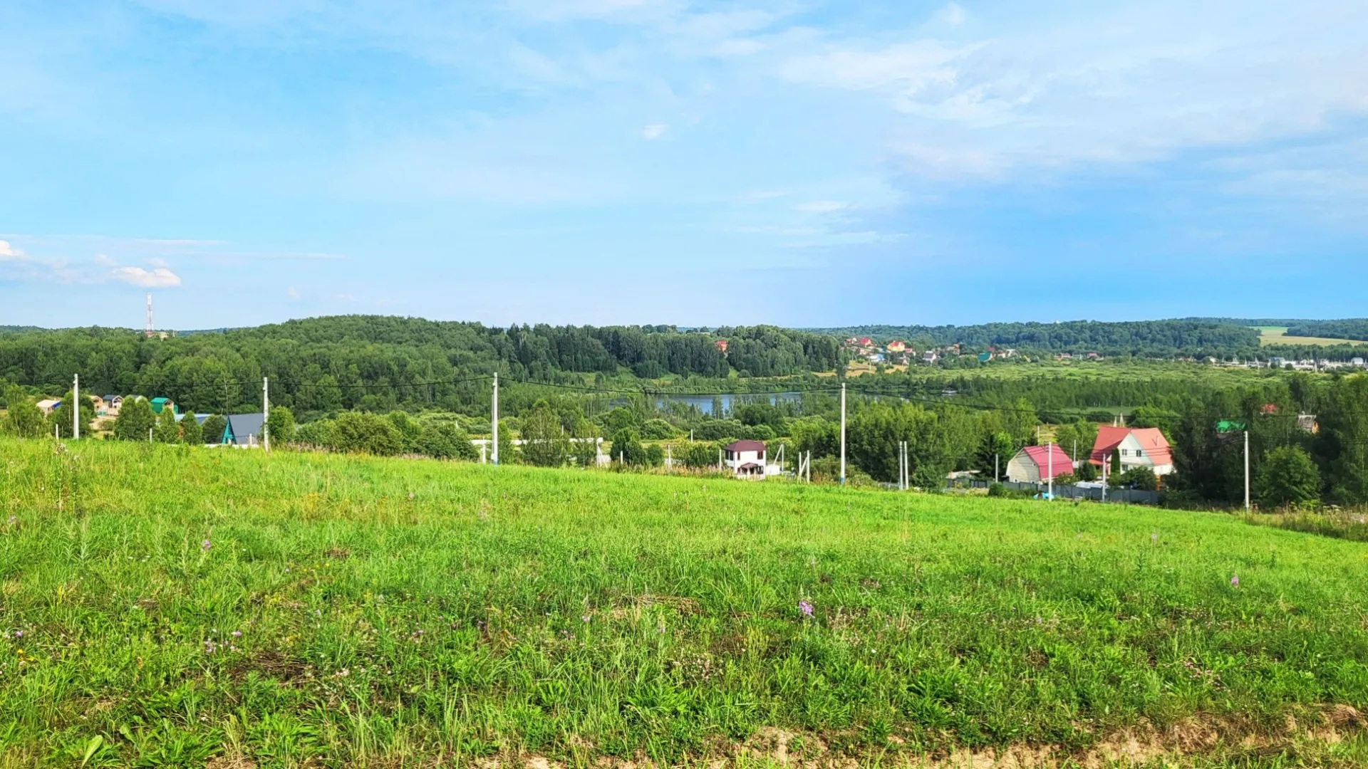 Вид на участки поселка