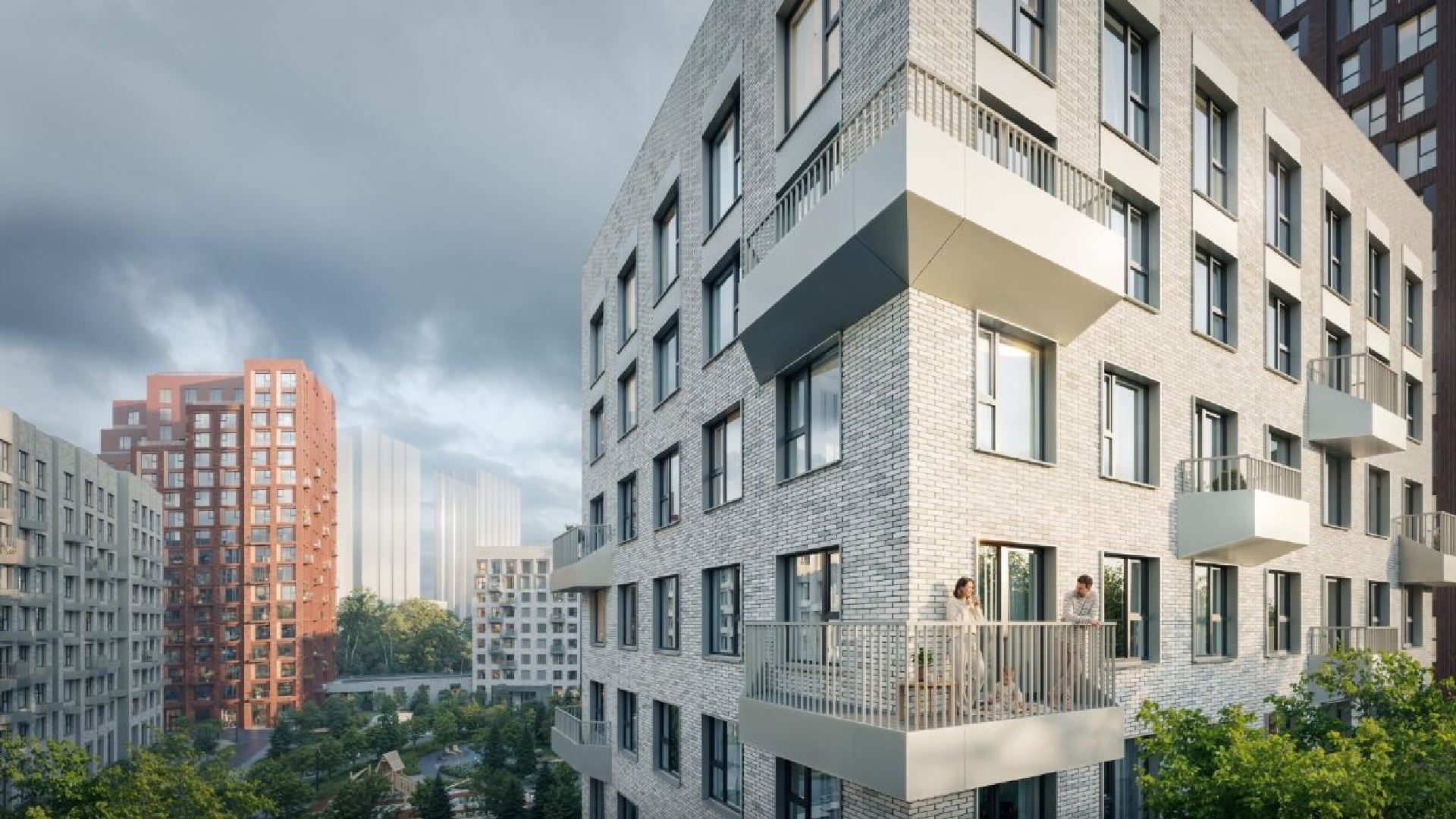 Вид на дом с балконом