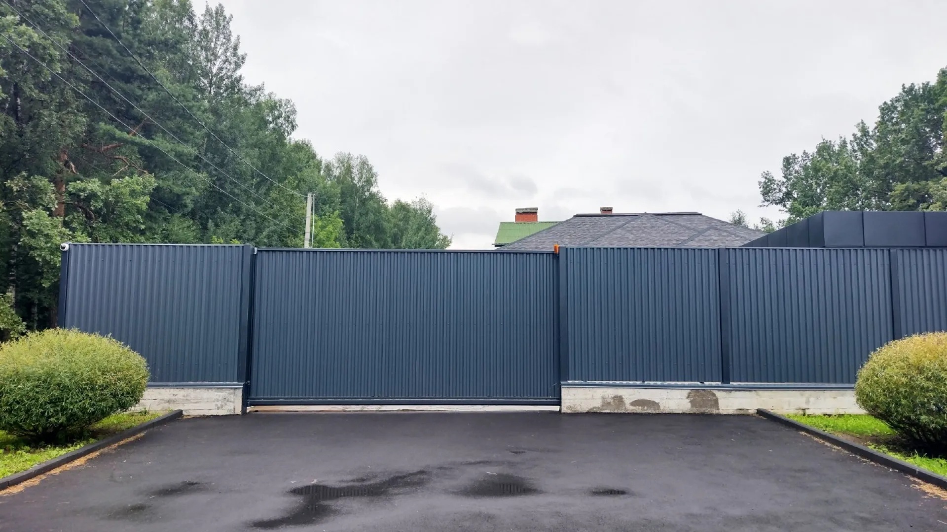 Забор на участке