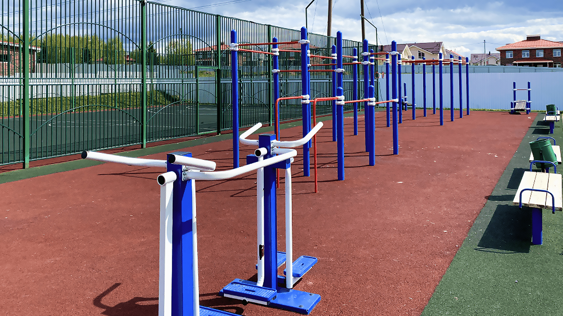 Спортивная площадка