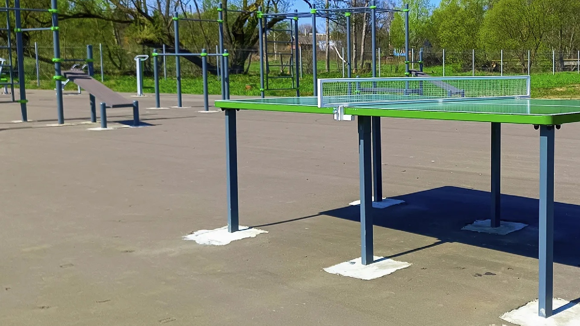 Теннисный стол