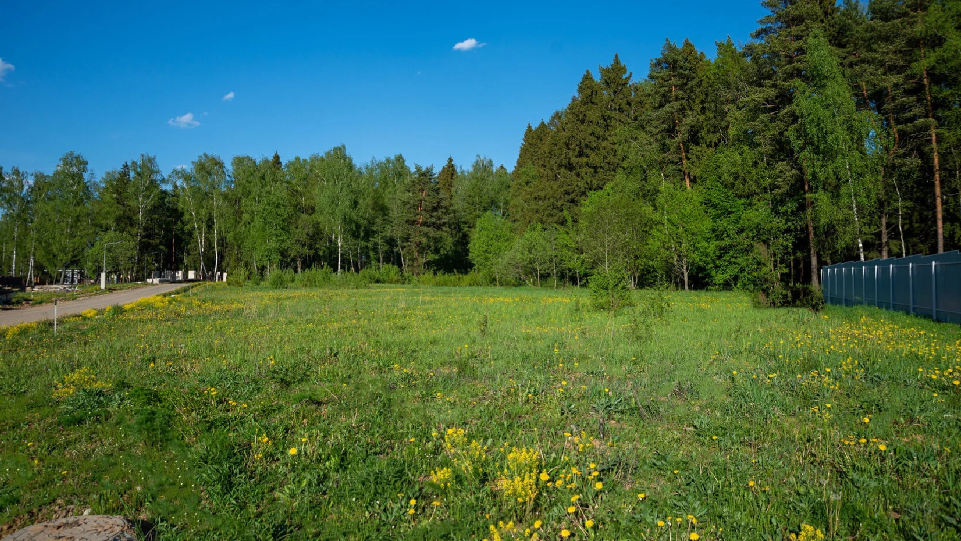 Участок в поселке
