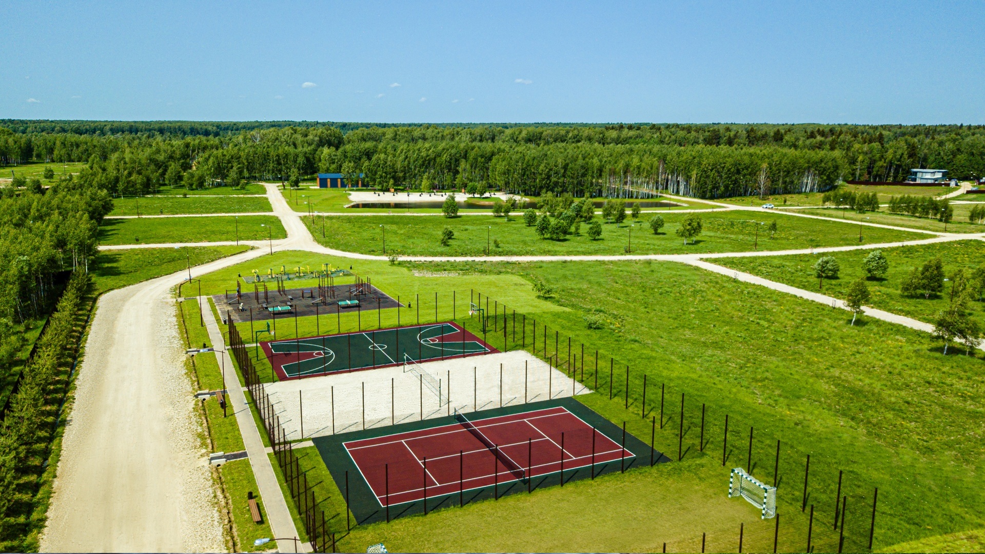 Спортивная площадка