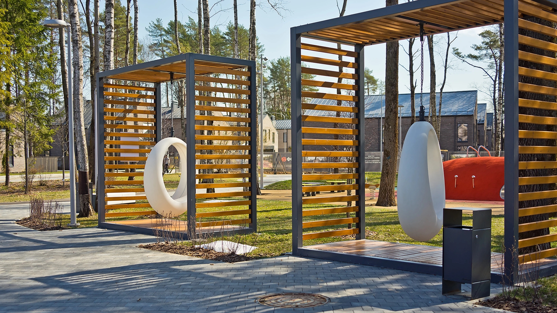 Парковые качели