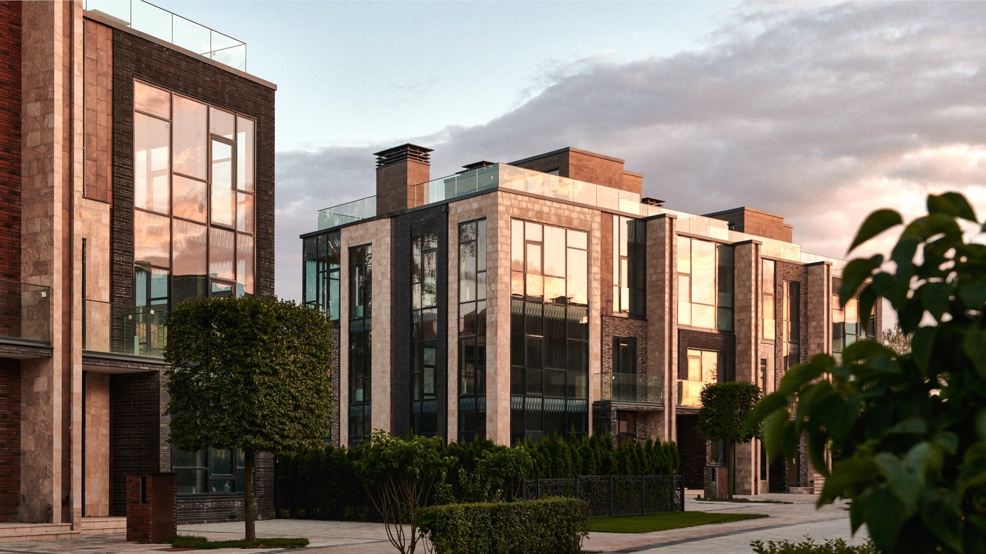 Таунхаусы в коттеджном поселке