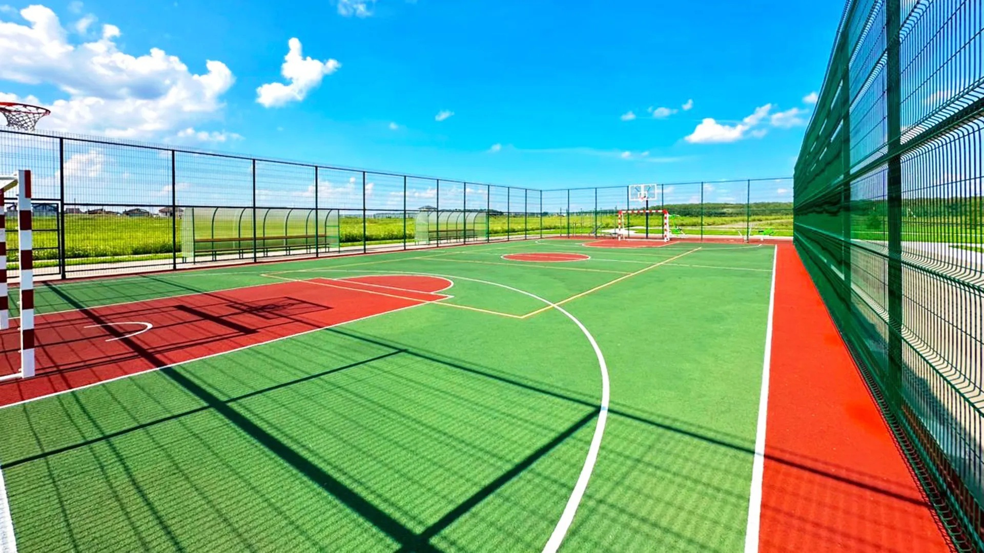 Спортивная площадка