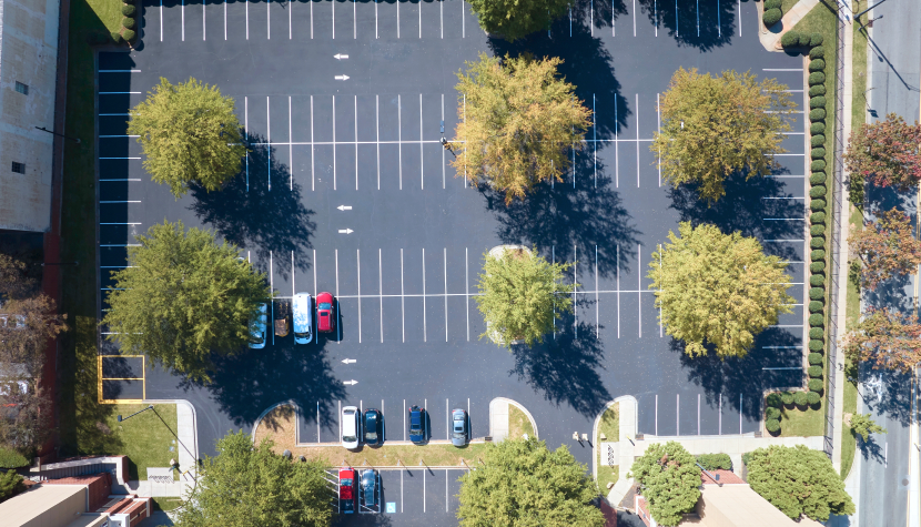 Штраф под окном: новые требования к парковке во дворах ЖК с апреля 2026. Что изменится для собственников?