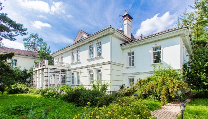 Лебединое озеро коттеджный поселок