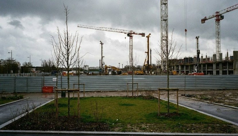 Стройка у дома вместо парка