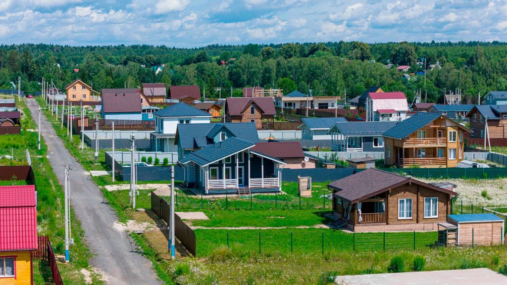 Живописный берег