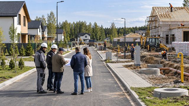 Минстрой обеспечит участки под ИЖС инфраструктурой и решит проблему с подрядчиками